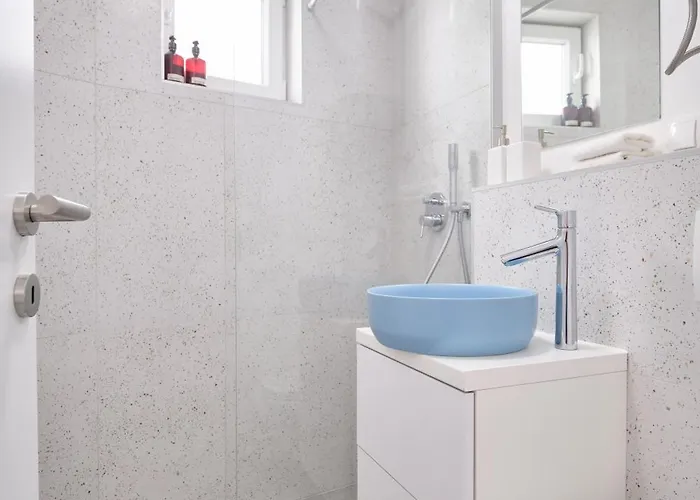 Old Town Hideaway - Cozy House Split