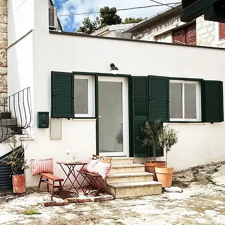 Apartman Old Town Hideaway - Cozy House *